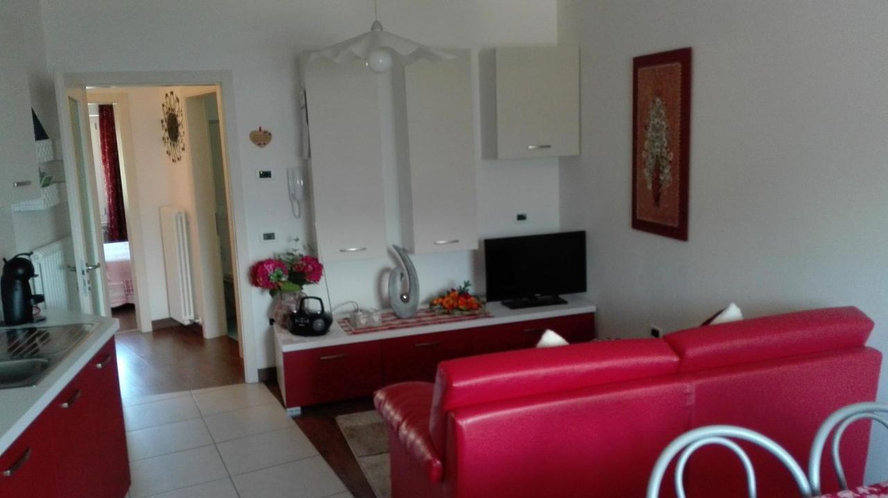 Casa Novella Lägenhet Revò Exteriör bild