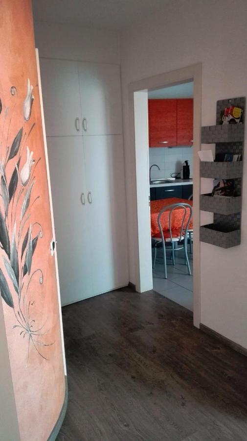 Casa Novella Lägenhet Revò Exteriör bild